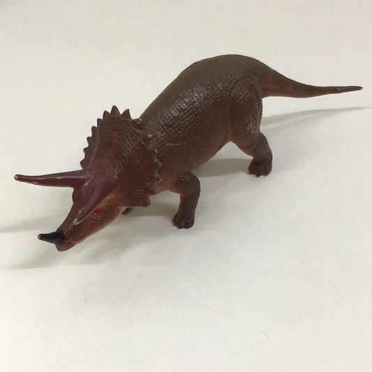 トリケラトプス