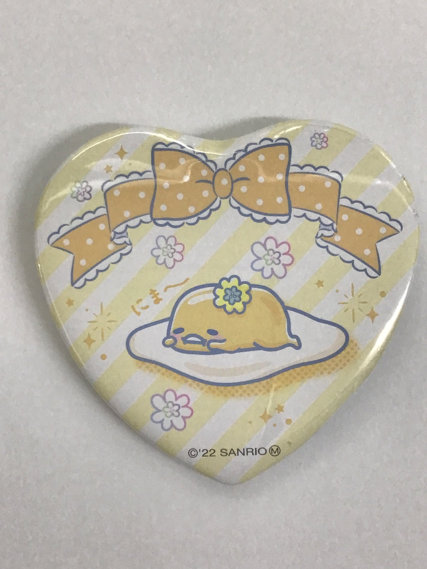 Sanrio Character Secret Heart-shaped Can Badge: Gudetama