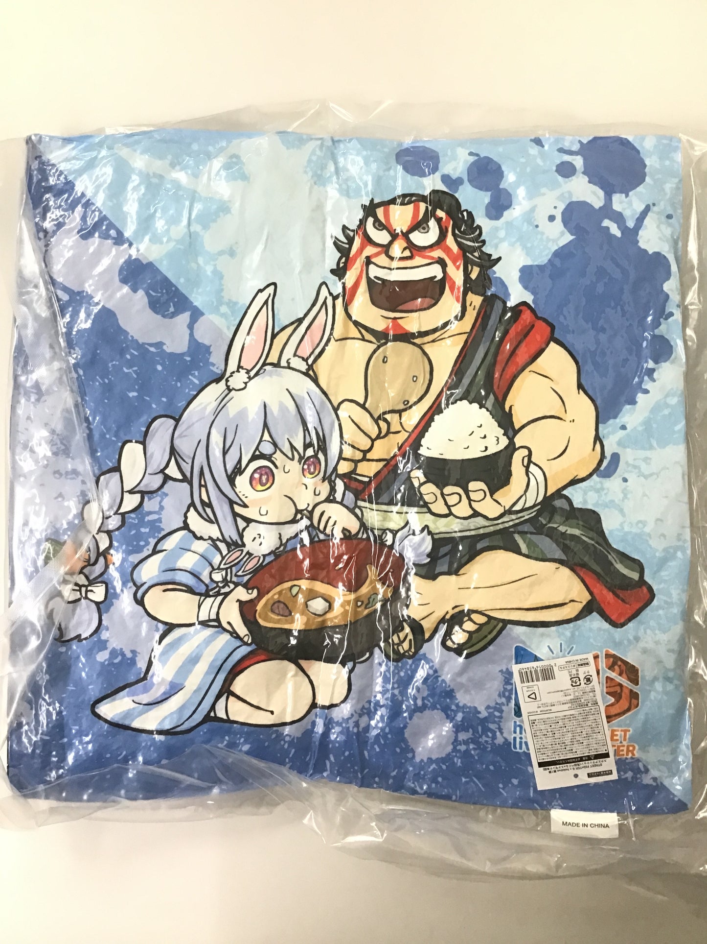 Prize Street Fighter 6 x hololive 1st Wave Square Cushion - Edmond Honda, Usada Pekora