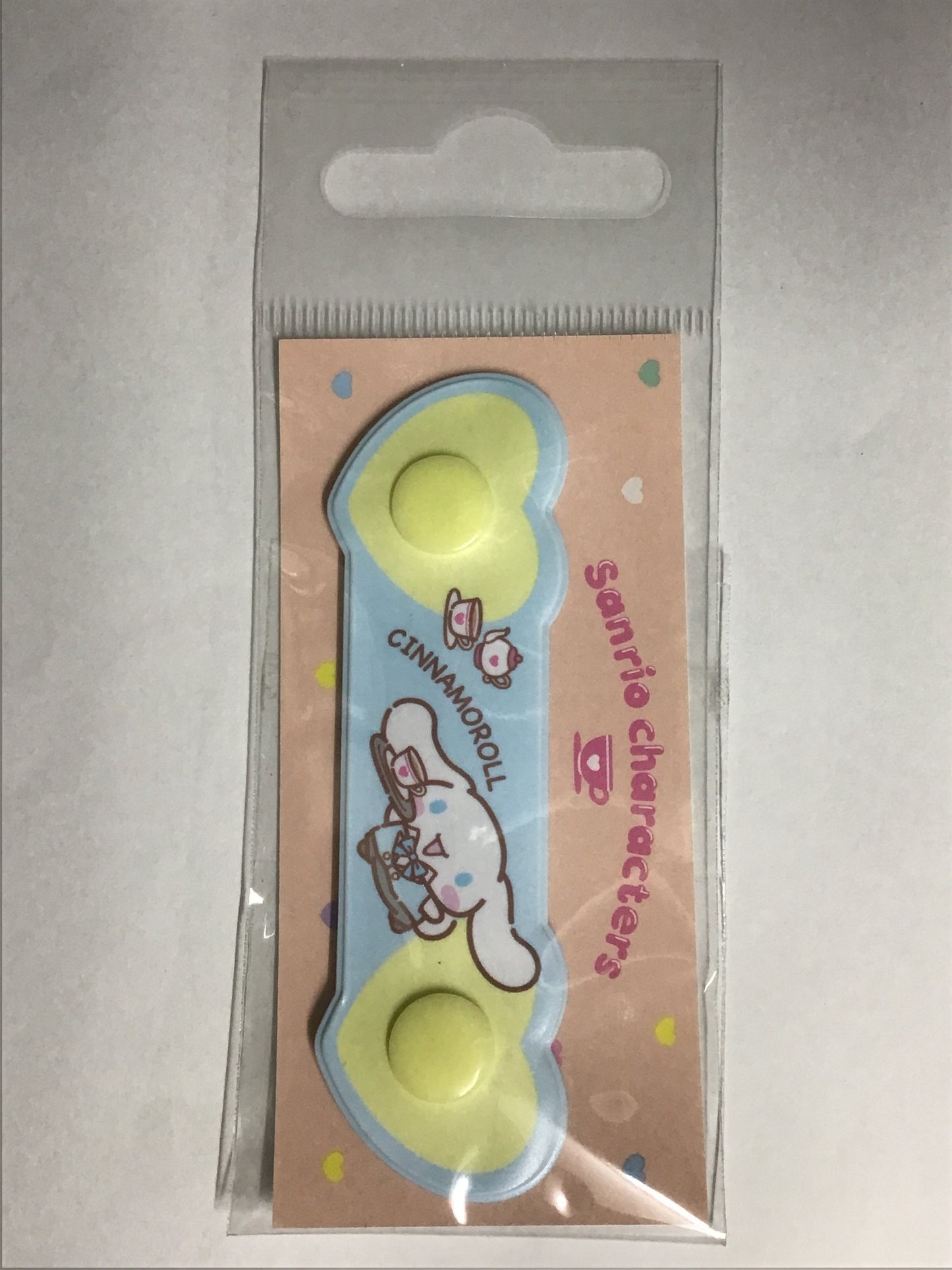 サンリオキャラクターズ×セブンイレブン オリジナルコードホルダー 対象栄養ドリンク購入特典 シナモロール