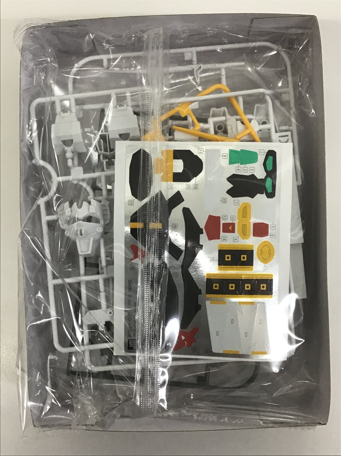 プラモデル SDガンダム EXスタンダード 016 RX-93 νガンダム